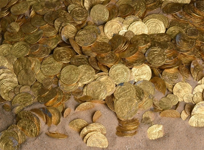 На Дальнем Востоке мальчик нашел золотые монеты в отхожем месте