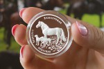 Редкие гончие и лошадь украсили монеты Литвы