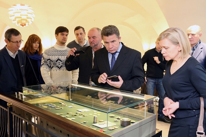 Посетители Музея истории денег (фото - museum.goznak.ru)