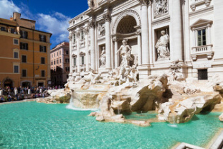 Рекордные 1,6 миллиона евро достали из фонтана Треви в Риме за 2023 год