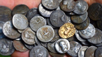 В Шотландии найден клад серебряных монет XIII и XIV веков