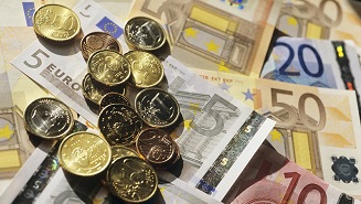 Испания начала изымать евро