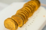 Тысячи серебряных и золотых старинных монет нашли во Франции
