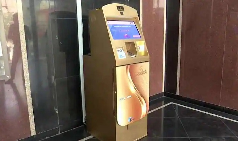 Мечта грабителя: в Индии открылся банкомат с золотыми монетами.