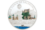 На монете «Старый город Зальцбург» изображены кафедральный собор и крепость 