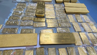 Золотую контрабанду остановили сотрудники Внуковской таможни