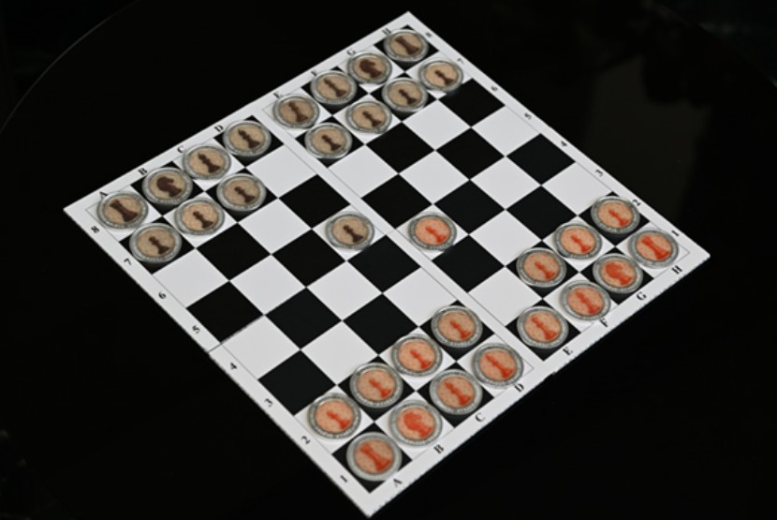 "Золотой червонец" провел онлайн-презентацию набора "Шахматы"