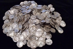 Клад серебряных монет оценен в 1 млн фунтов стерлингов