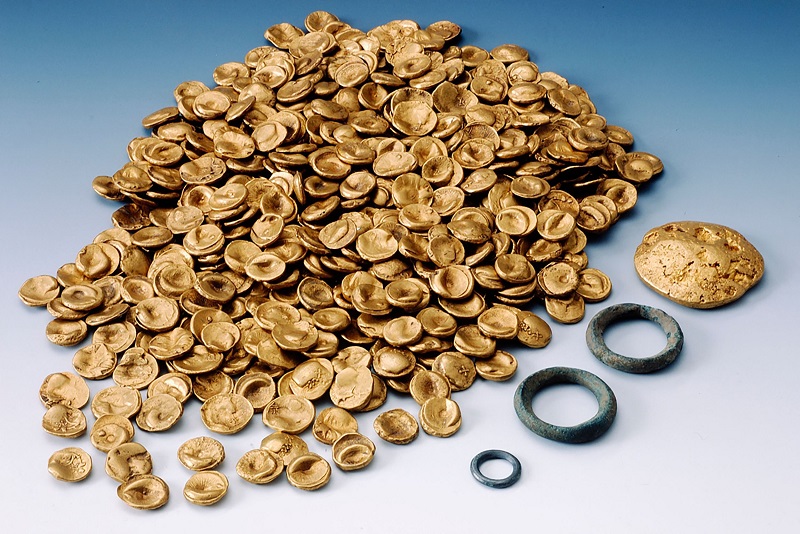 Украденные золотые монеты удалось найти - но уже переплавленными