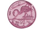 Одна монета серии «Величественный фламинго» сделана из розового титана