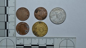 Попытка привезти из Эстонии нацистские монеты закончилась неудачей