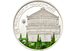 На серебряной монете изображен Мавзолей в Галикарнасе