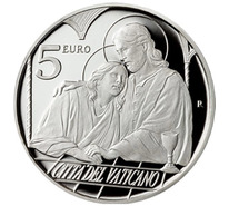 Иоанна Богослова изобразили на ватиканских 5 евро 