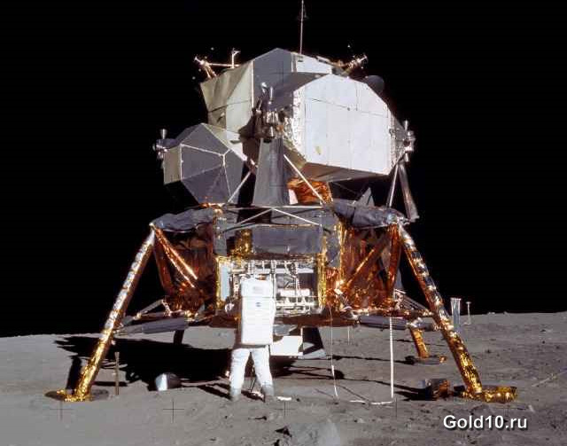 Лунный модуль «Колумбия»