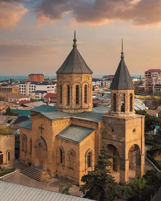 Армянская церковь Святого Всеспасителя (Сурб Аменапркич) Армянская церковь Святого Всеспасителя (Сурб Аменапркич)