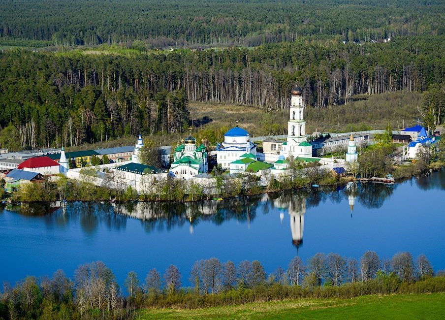 Илл. 1. Раифский Богородицкий монастырь Илл. 1. Раифский Богородицкий монастырь