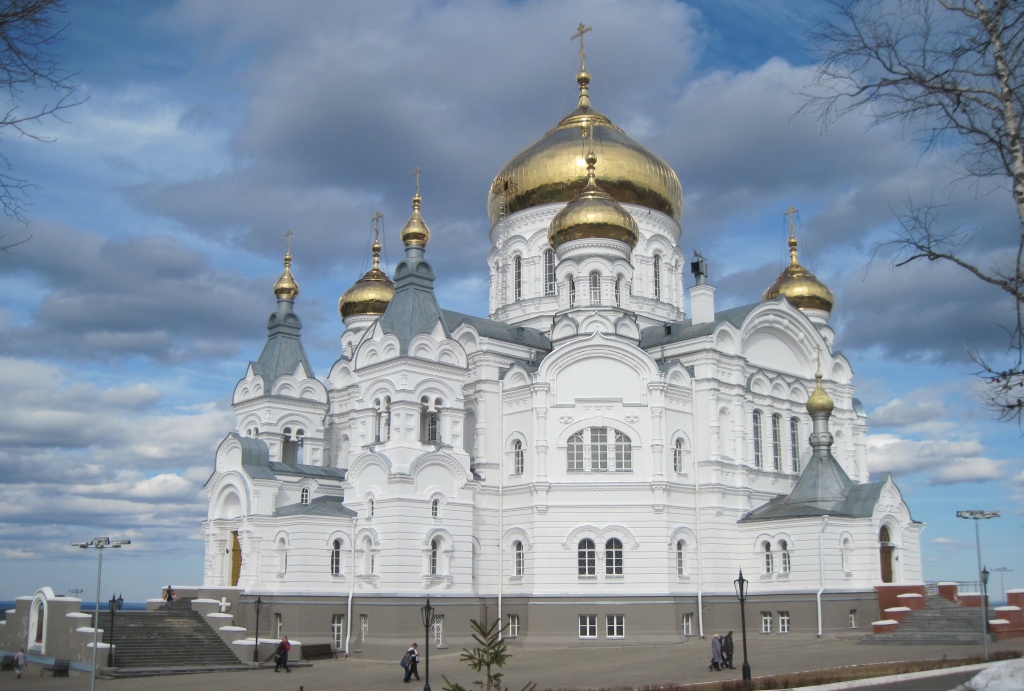Илл. 8. Крестовоздвиженский собор Белогорского Николаевского монастыря. Д. Белая Гора Илл. 8. Крестовоздвиженский собор Белогорского Николаевского монастыря. Д. Белая Гора